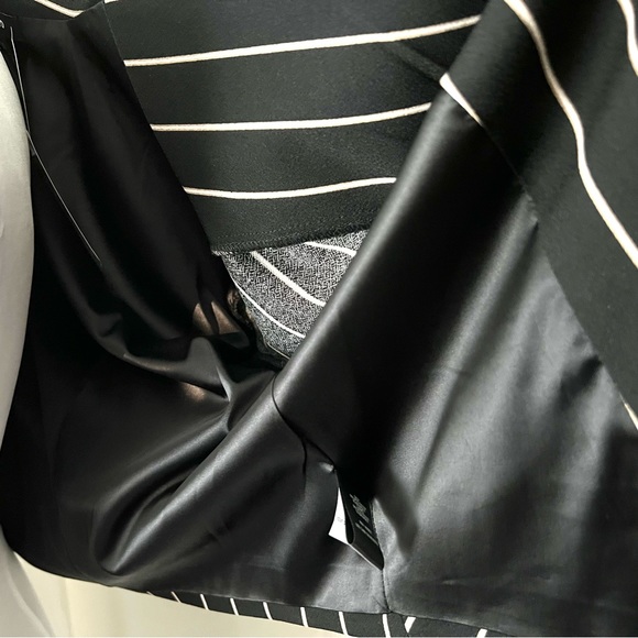 TORRID: Black Stripe Crepe Open Front Blazer 00 - Picture 7 of 12